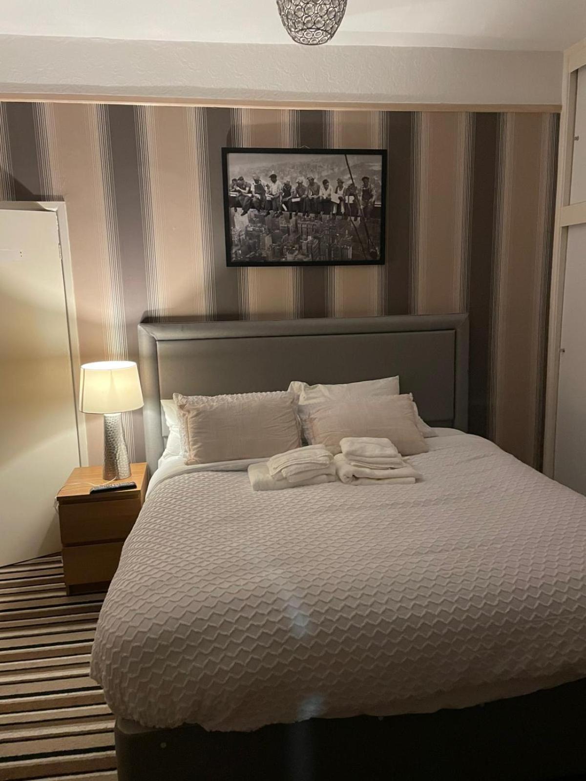 Poshval Hotel Манчестър Екстериор снимка